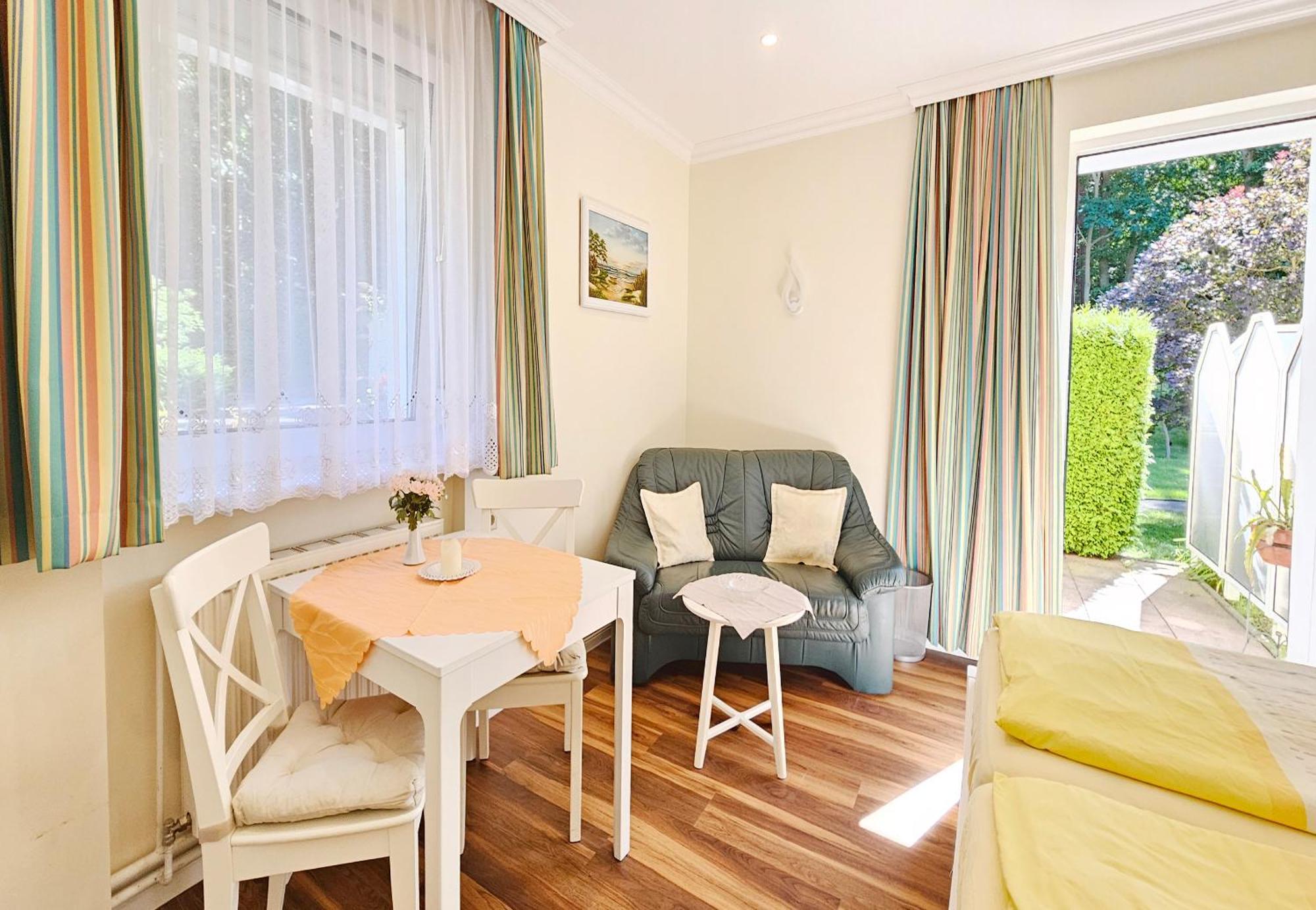 Haus Am Wald Apartment Heringsdorf  Exterior photo